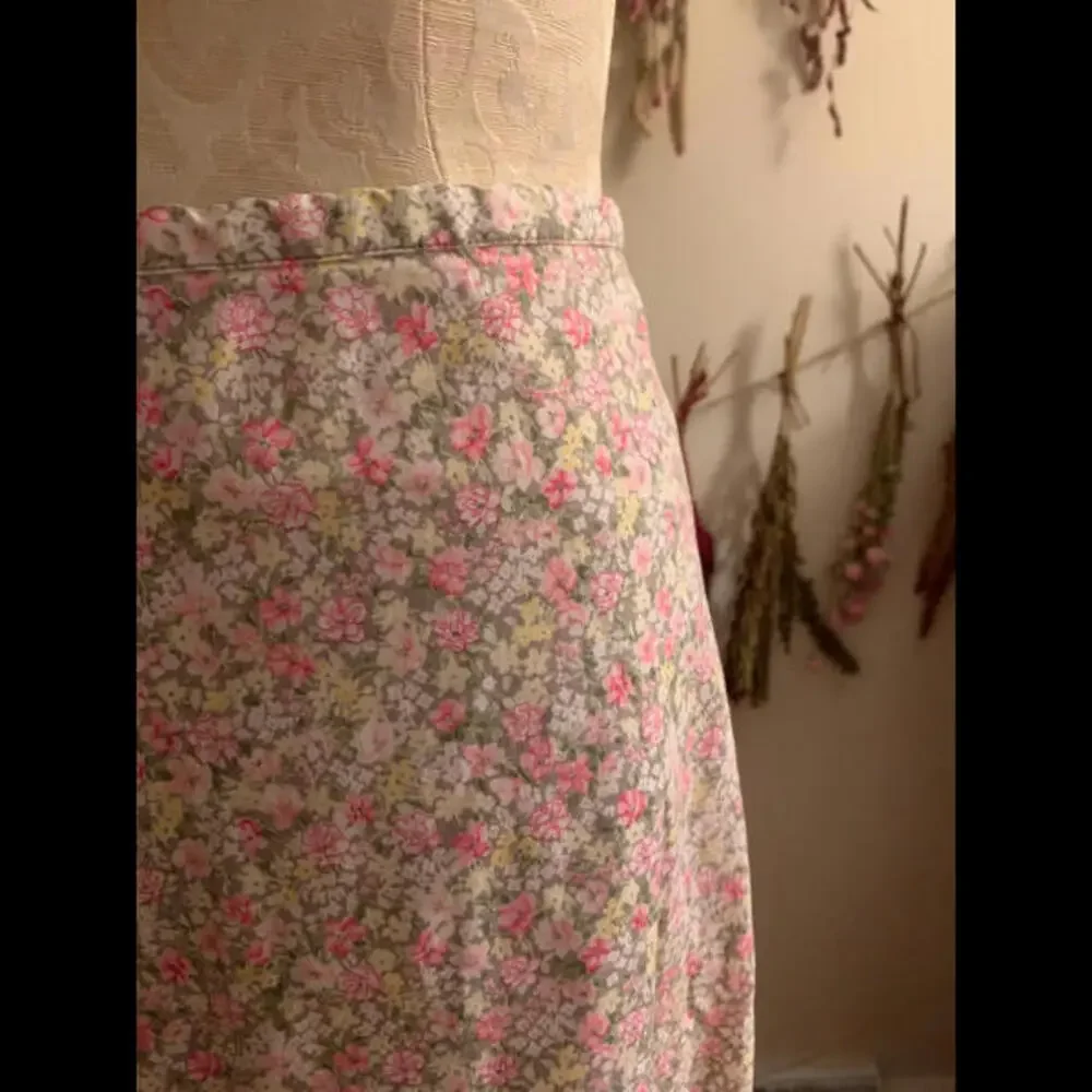 Ditsy Floral Cotton Stretch Gap Skirt - Picture 3 of 9